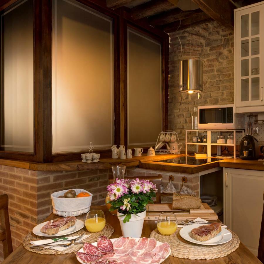 Bed and Breakfast Le Stanze Di Rigoletto Parma Exterior foto